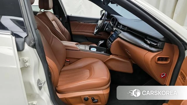 Maserati Quattroporte 2020 Белый из Кореи, фото 2