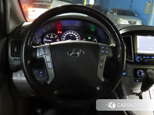 Hyundai The New Grand Starex 2018 Серый из Кореи, фото 2