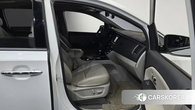 Kia The New Carnival 2019 Белый из Кореи, фото 2