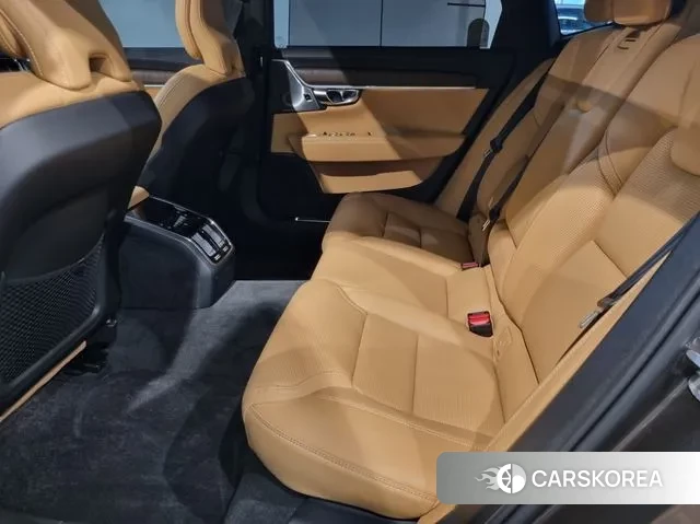 Volvo S90 2024 Серый из Кореи, фото 2