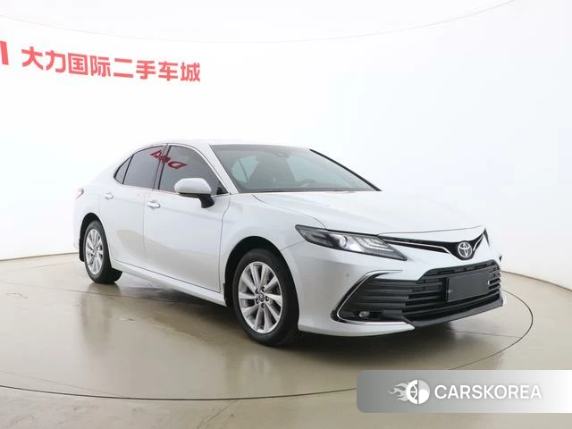 Toyota Camry 2021 Белый из Китая, фото 2