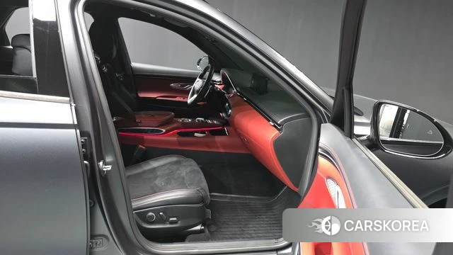 Genesis GV70 2022 Серый из Кореи, фото 2