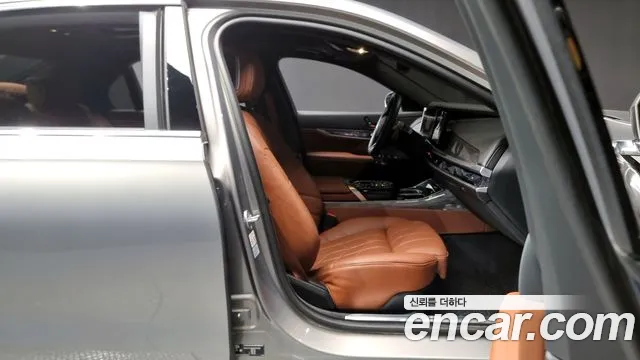 BMW 7 Series (G70) 2023 Серебристо-серый из Кореи, фото 2