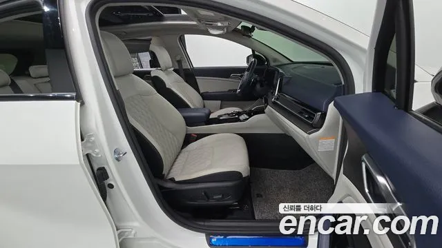 Kia Sportage 5th Generation Hybrid 2023 Белый из Кореи, фото 2