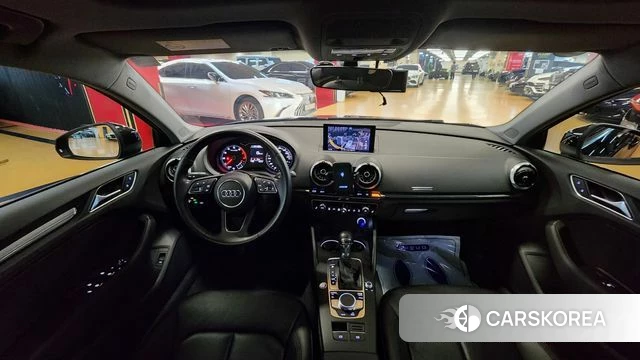 Audi New A3 2018 Черный из Кореи, фото 2