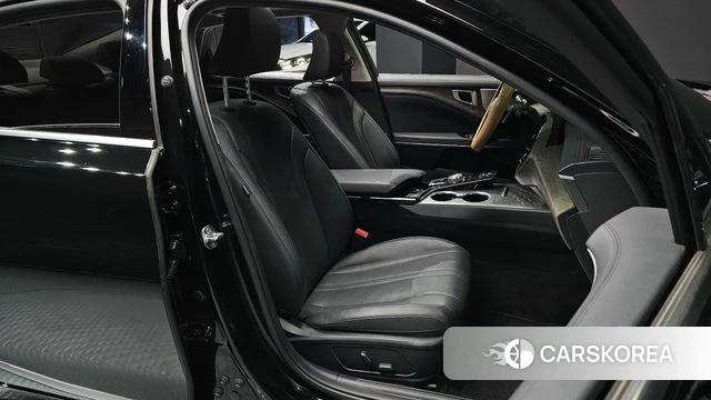 Kia K8 2022 Черный из Кореи, фото 2