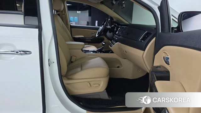 Kia The New Carnival 2019 Белый из Кореи, фото 2