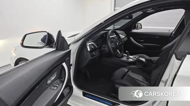 BMW 3 Series GT (F34) 2020 Белый из Кореи, фото 2