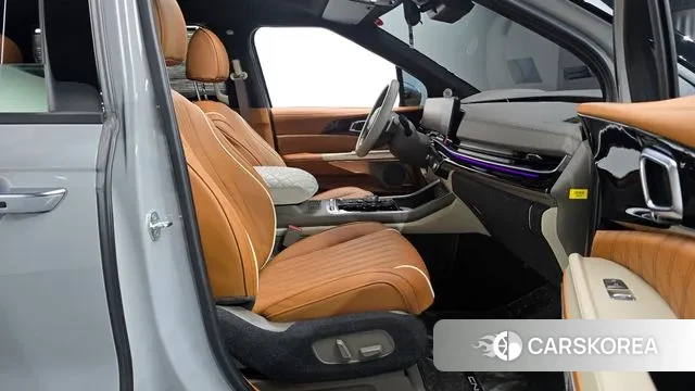 Kia The New Carnival 4th Generation 2024 Серебристо-серый из Кореи, фото 2