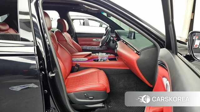 Genesis GV70 2021 Черный из Кореи, фото 2