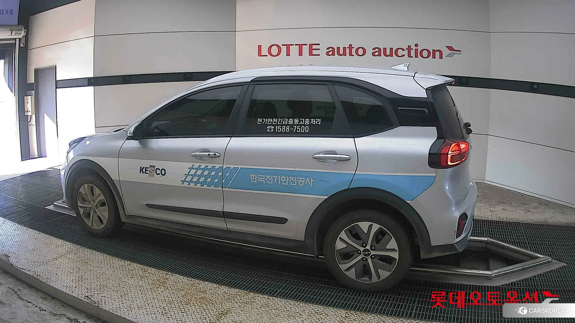 Kia Niro Plus 2023 Sparkling Silver из Кореи, фото 2