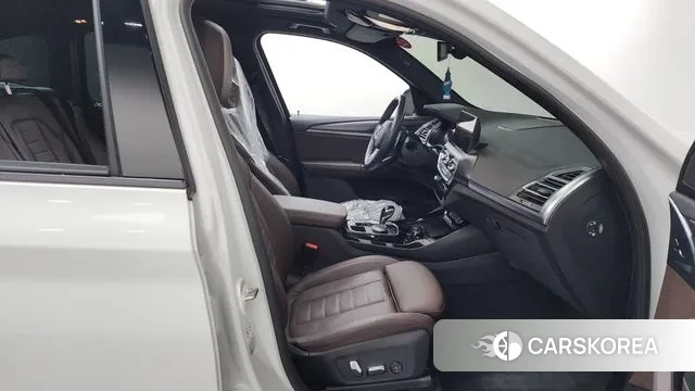 BMW X3 (G01) 2022 Белый из Кореи, фото 2