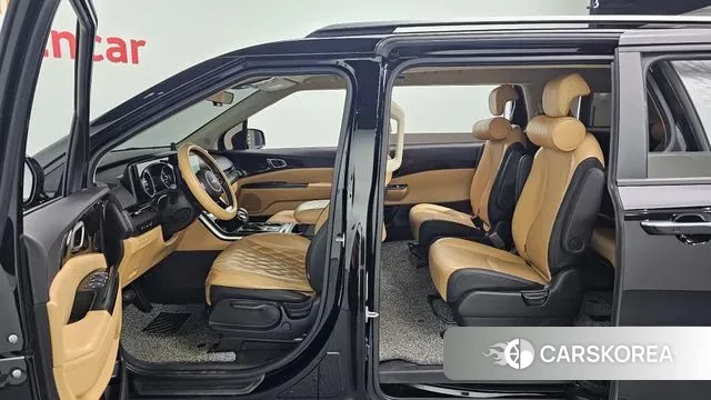 Kia Carnival 4th generation 2023 Черный из Кореи, фото 2