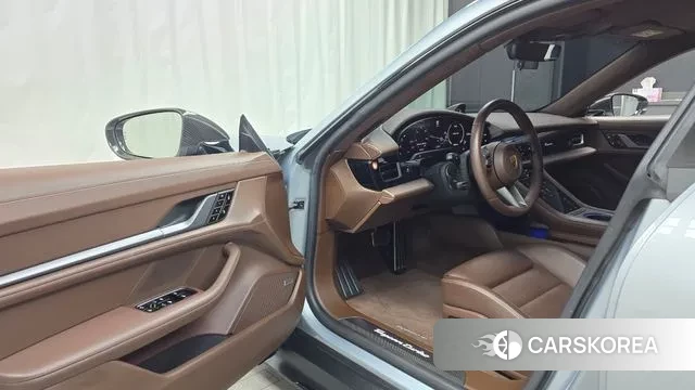 Porsche Taycan 2021 Серебряный из Кореи, фото 2