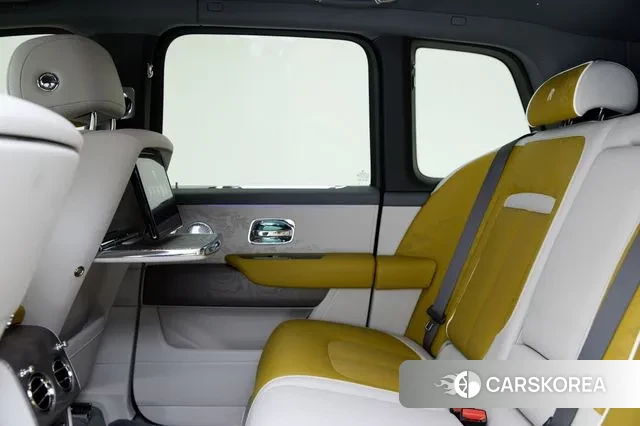 Rolls-Royce Cullinan 2024 Коричневый из Кореи, фото 2