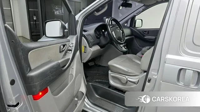 Hyundai The New Grand Starex 2018 Серебряный из Кореи, фото 2