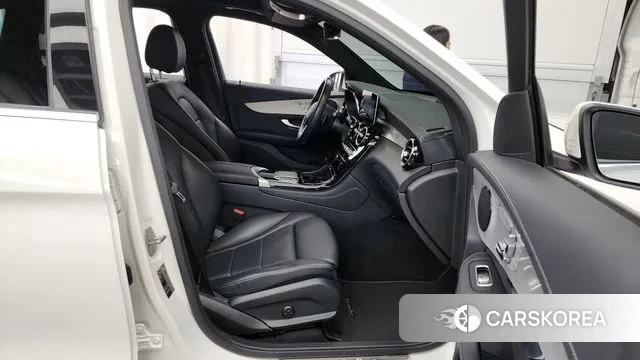 Mercedes-Benz GLC-Class X253 2021 Белый из Кореи, фото 2