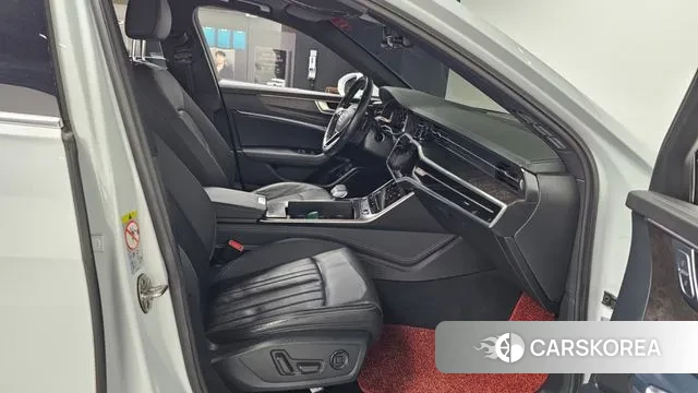 Audi A6 (C8) 2021 Белый из Кореи, фото 2