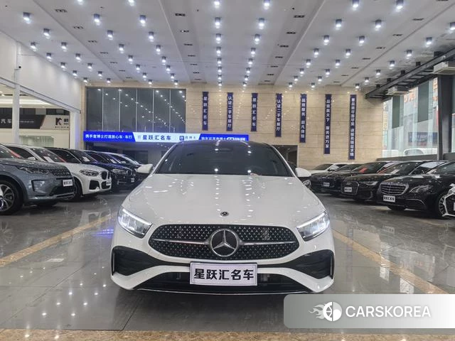 Mercedes-Benz Class A 2024 Белый из Китая, фото 2