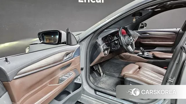 BMW 6 Series GT (G32) 2021 Серебристо-серый из Кореи, фото 2