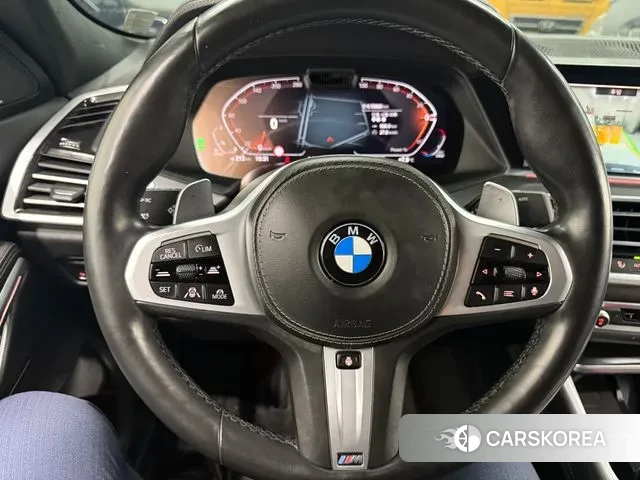 BMW X6 (G06) 2022 Черный двухцветный из Кореи, фото 2
