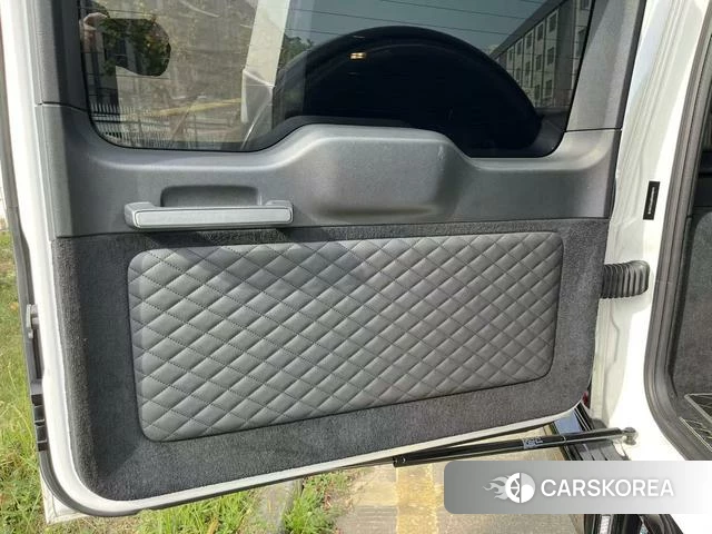 Mercedes-Benz G-class 2024 Белый из Китая, фото 2