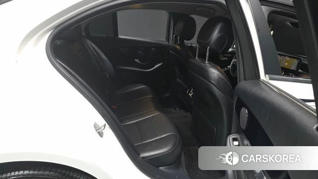 Mercedes-Benz C-Class W205 2019 Белый из Кореи, фото 2