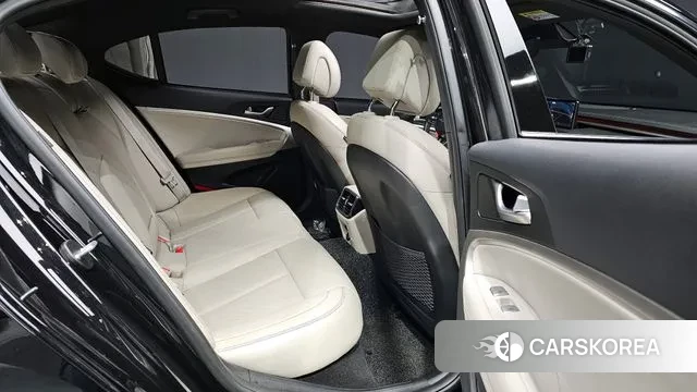 Genesis The New G70 2021 Черный из Кореи, фото 2