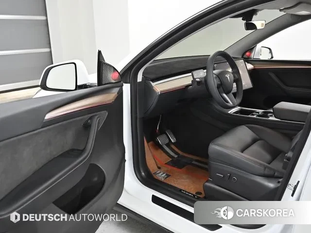 Tesla Model Y 2024 Белый из Кореи, фото 2