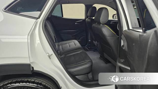 Chevrolet (GM Daewoo) Trax Crossover 2023 Белый из Кореи, фото 2