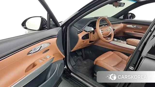 Genesis GV70 2023 Черный из Кореи, фото 2