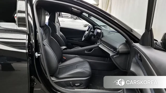 Hyundai The New Avante (CN7) 2025 Черный из Кореи, фото 2