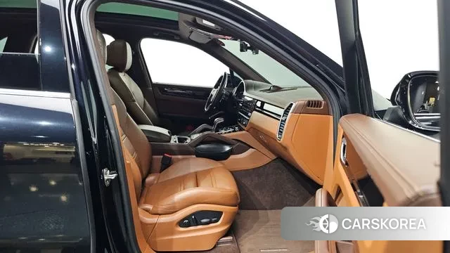 Porsche Cayenne (PO536) 2022 Черный из Кореи, фото 2