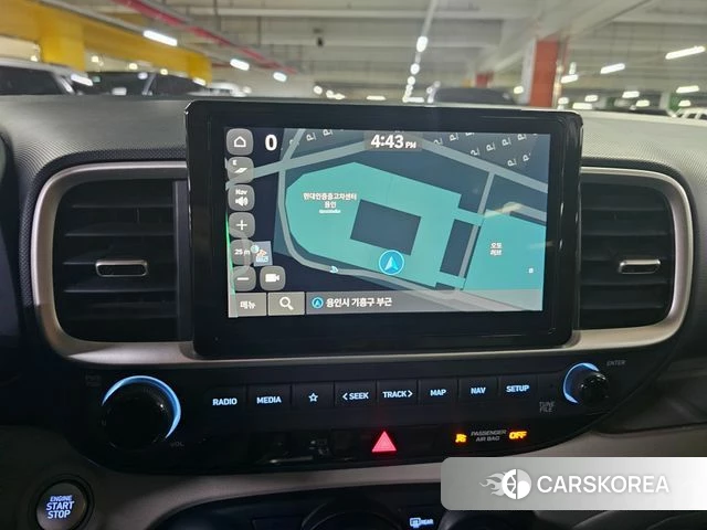 Hyundai Venue 2024 Серебристо-серый из Кореи, фото 2