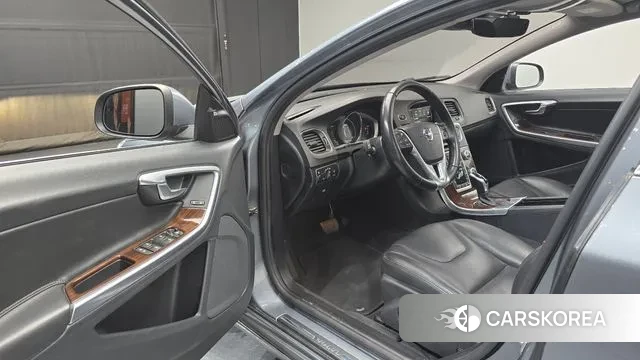 Volvo S60 2018 Серый из Кореи, фото 2