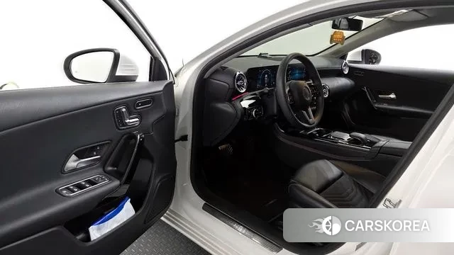 Mercedes-Benz A-Class W177 2020 Белый из Кореи, фото 2