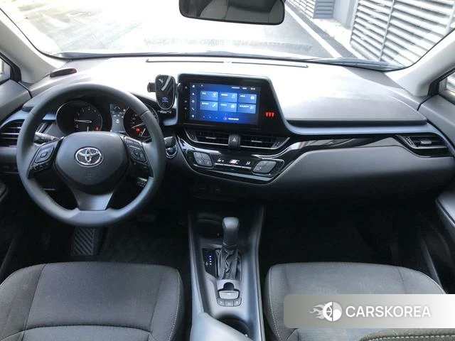 Toyota IZOA 2022 Шампань из Китая, фото 2