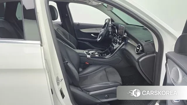 Mercedes-Benz GLC-Class X253 2019 Белый из Кореи, фото 2