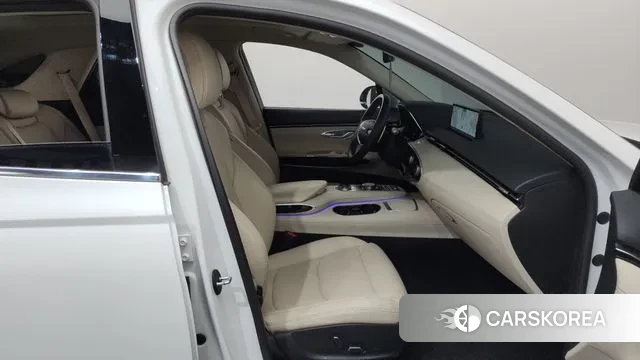 Genesis GV70 2021 Белый из Кореи, фото 2