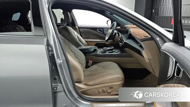 Kia K8 2024 Серебристо-серый из Кореи, фото 2