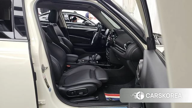 Mini Cooper D Clubman 2021 Жемчужный цвет из Кореи, фото 2