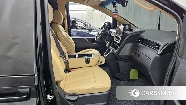 Hyundai Staria 2024 Черный из Кореи, фото 2