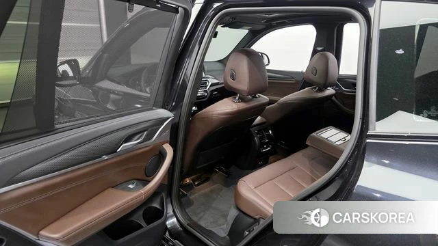 BMW X3 (G01) 2022 Черный из Кореи, фото 2