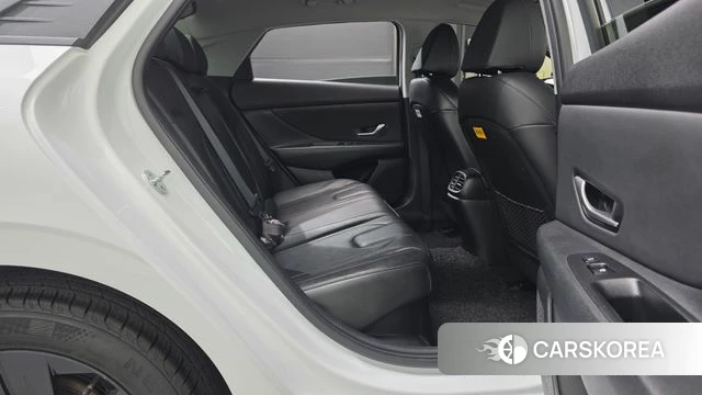 Hyundai Avante Hybrid (CN7) 2022 Белый из Кореи, фото 2