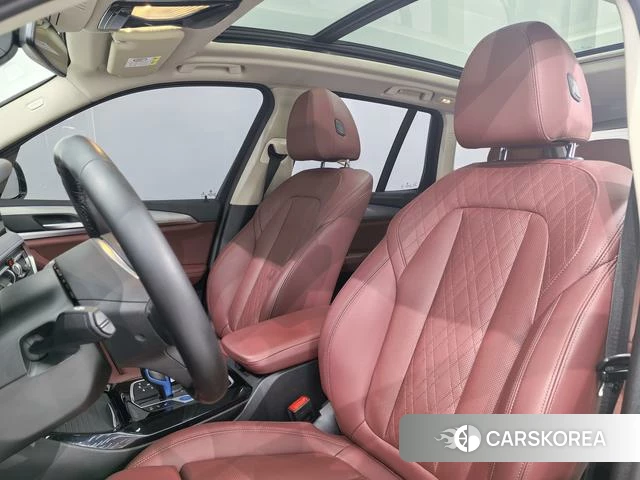 BMW iX3 2023 Черный из Китая, фото 2