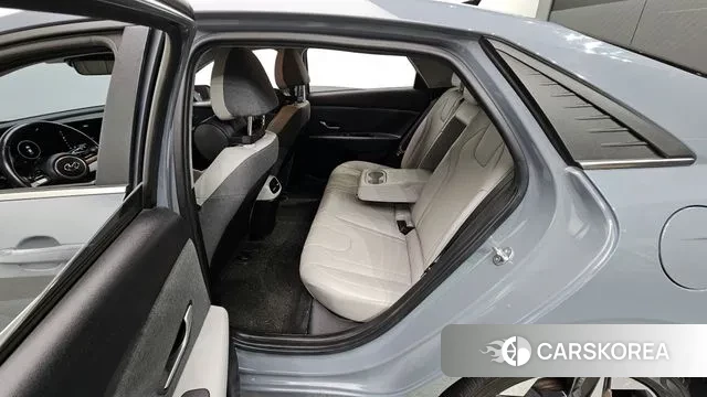 Hyundai Avante (CN7) 2020 Светло-серебряный цвет из Кореи, фото 2