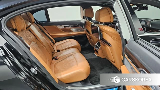 BMW 7 Series (G11) 2018 Черный из Кореи, фото 2