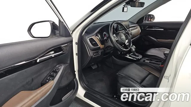 Kia Seltos 2022 Белый из Кореи, фото 2