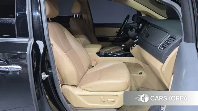 Kia The New Carnival 2018 Черный из Кореи, фото 2