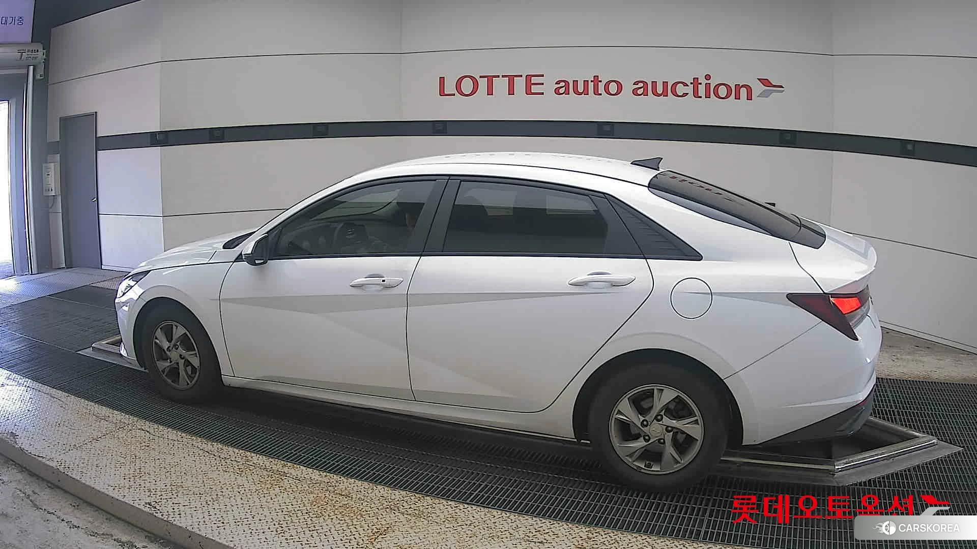 Hyundai Avante 2021 Polar White из Кореи, фото 2